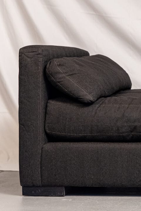 HD Buttercup Daybed in a Charcoal Herringbone Weave (photo 2)