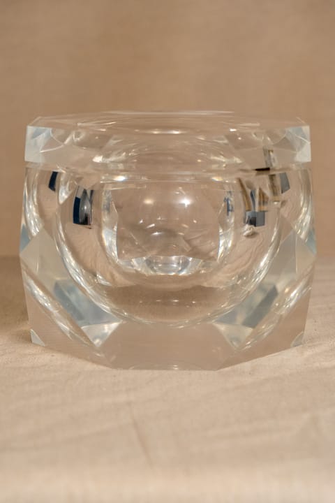 A Large Faceted Lucite Ice Bucket with Swivel Top 1970s (photo 2)
